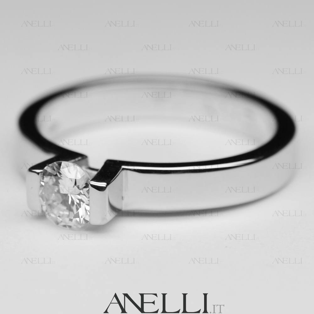 anello-2-griffe-0-42-carati-colore-d-purezza-vvs1-1