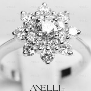 anello-a-forma-di-fiore-con-diamanti-00