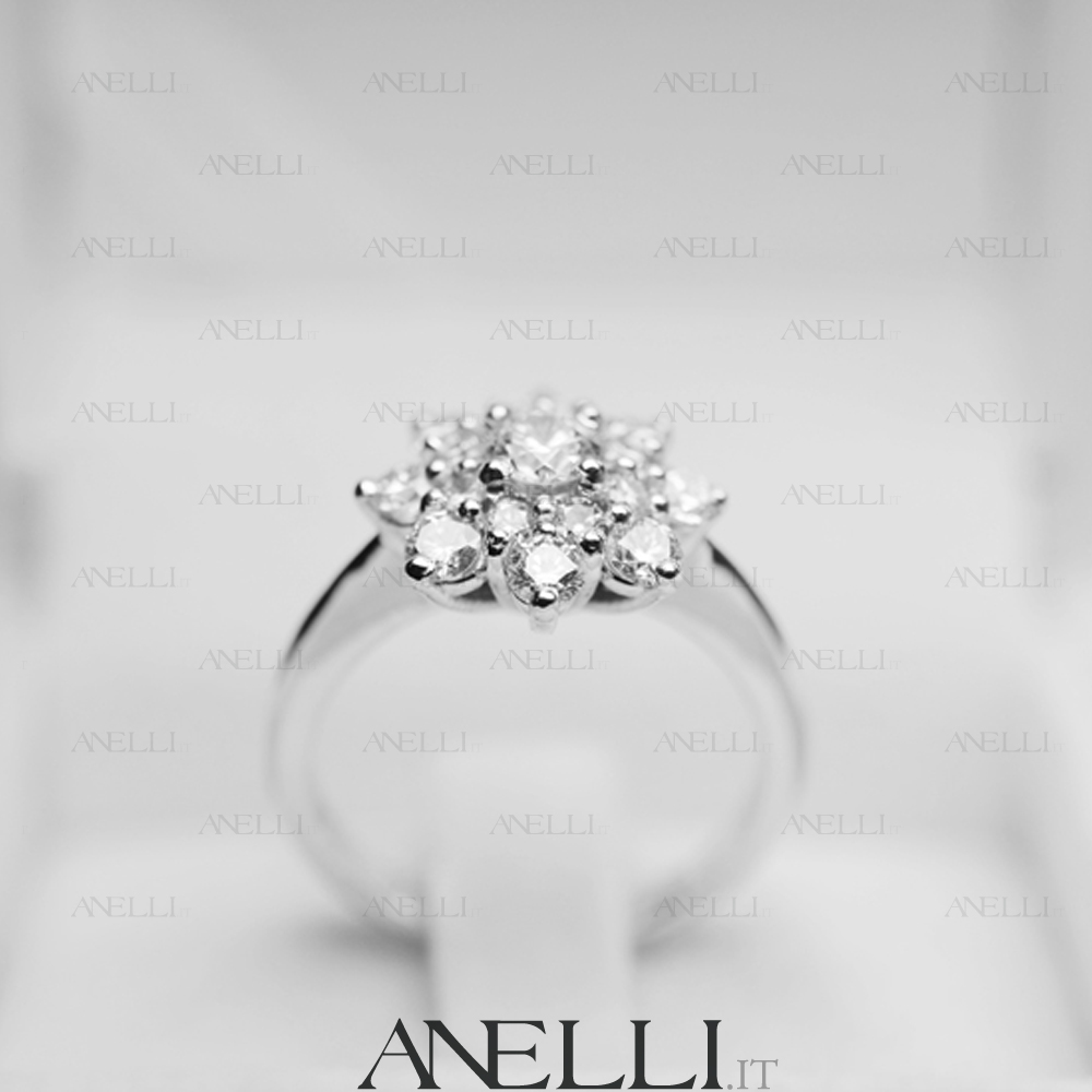 anello-a-forma-di-fiore-con-diamanti-1