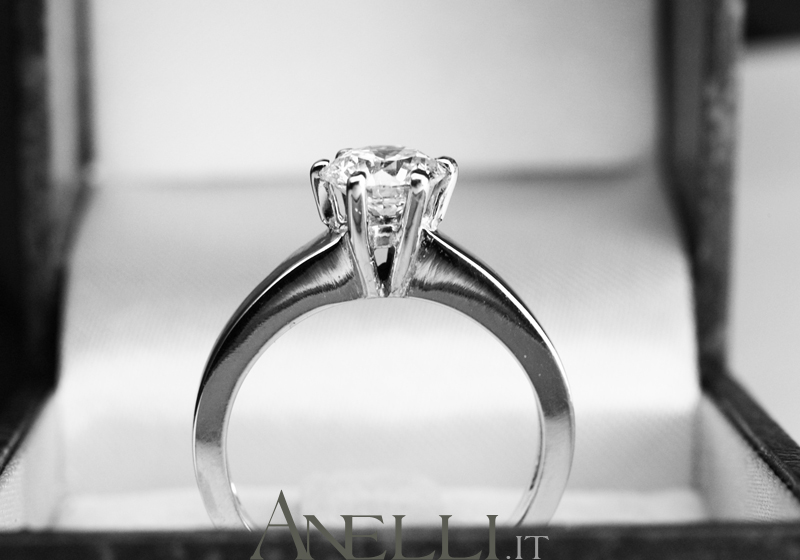 anello-con-diamante-da-un-carato-g-vs1-1