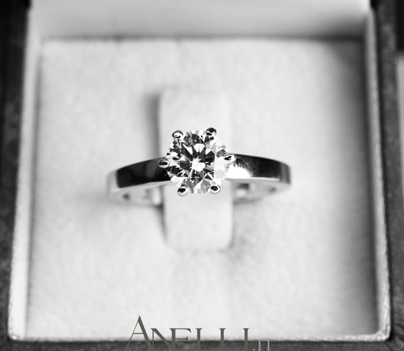 anello-con-diamante-da-un-carato-g-vs1-2