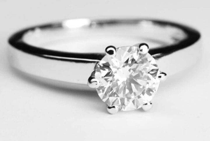 anello-con-diamante-da-un-carato-g-vs1