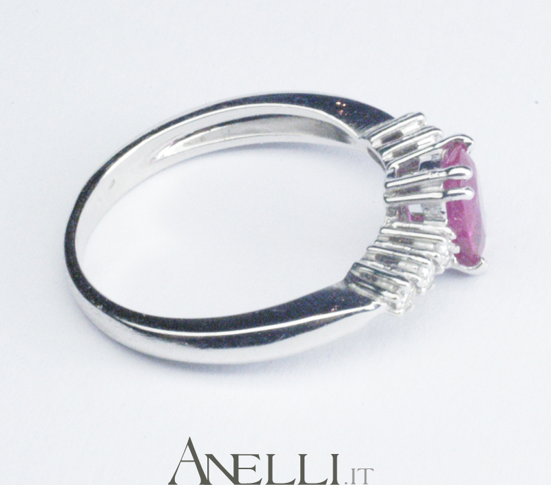 anello-con-rubino-e-diamanti-laterali-6