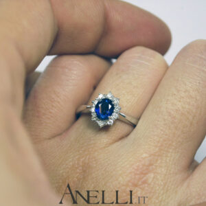 anello-con-zaffiro-naturale-e-diamanti-0_1