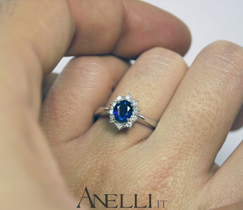 anello-con-zaffiro-naturale-e-diamanti-0_1