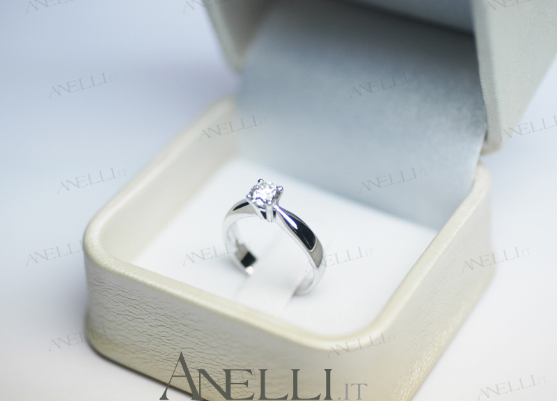 anello-da-fidanzamento-con-diamante-0-45-ct-e-vs1-10