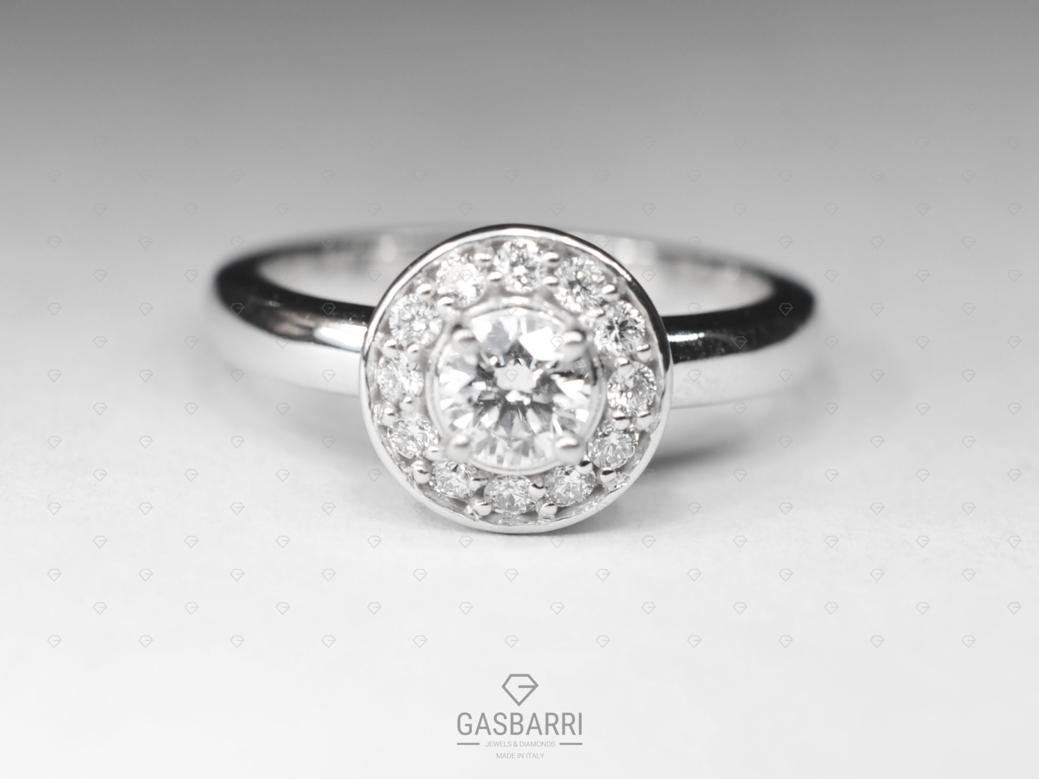 anello-da-fidanzamento-con-diamante-centrale-2