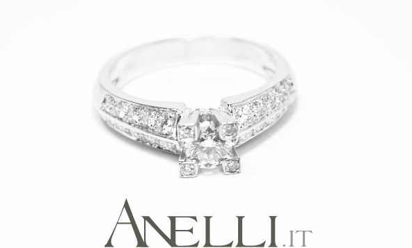 anello-da-fidanzamento-con-diamanti-0-65-carati-totali-1