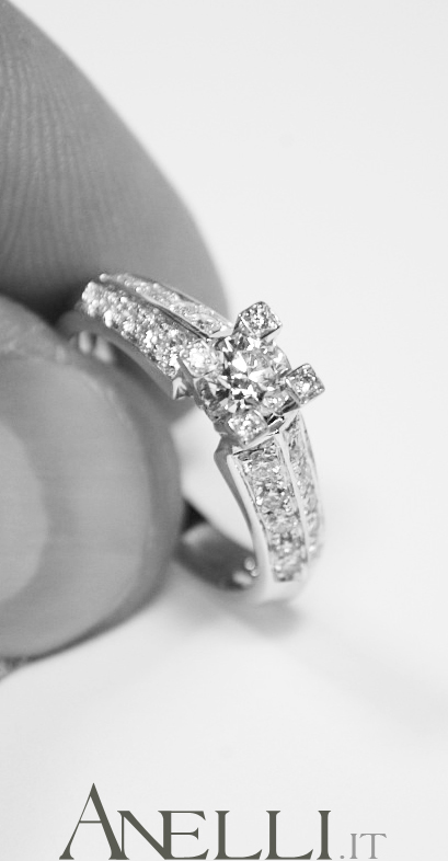 anello-da-fidanzamento-con-diamanti-0-65-carati-totali-10
