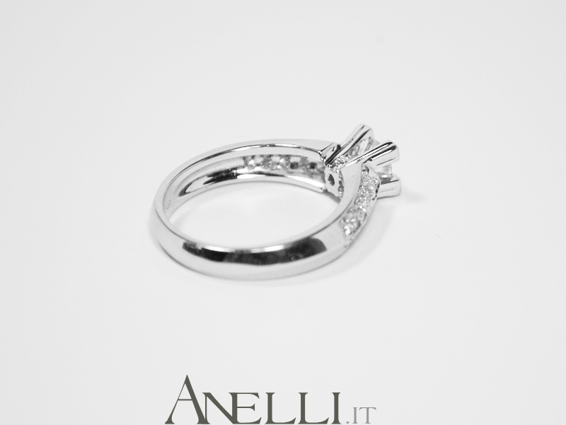 anello-da-fidanzamento-con-diamanti-0-65-carati-totali-14