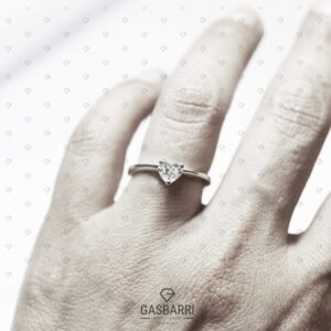 anello-diamante-cuore-0-50-f-vvs1-2