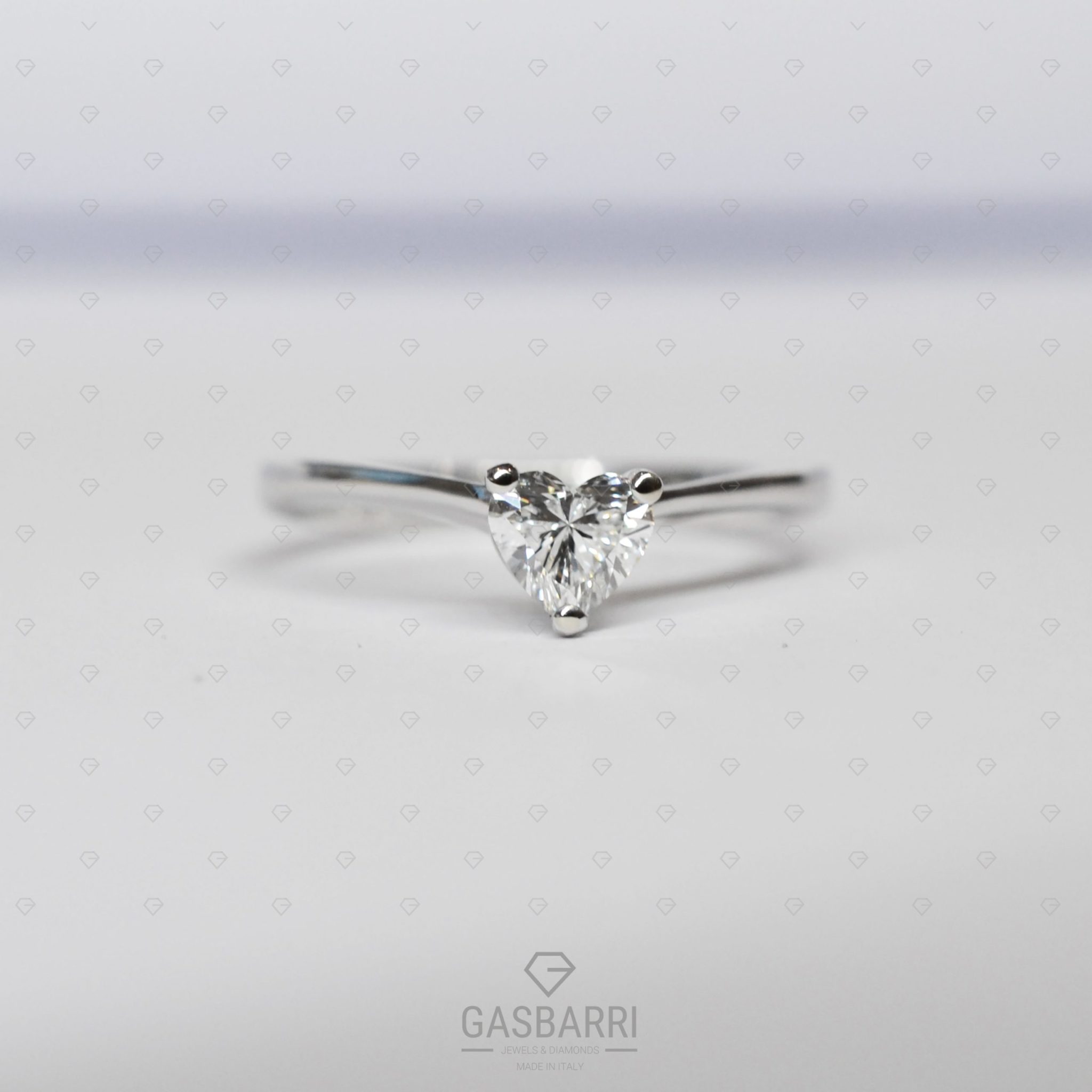 anello-diamante-cuore-0-50-f-vvs1-5