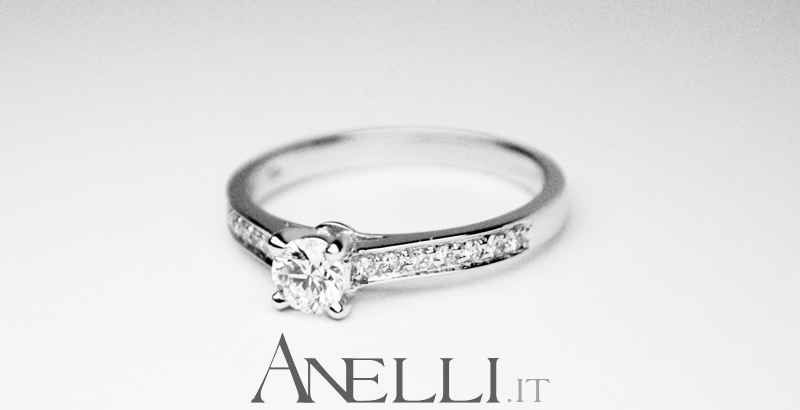 anello-elegante-con-diamante-solitario-6