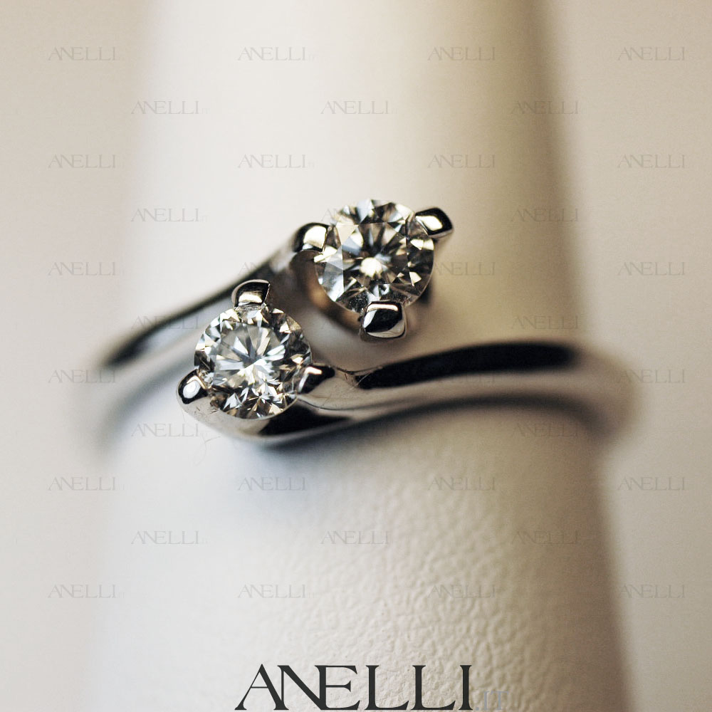 anello-giulietta-e-romeo-da-mezzo-carato-f-vs1-2_1