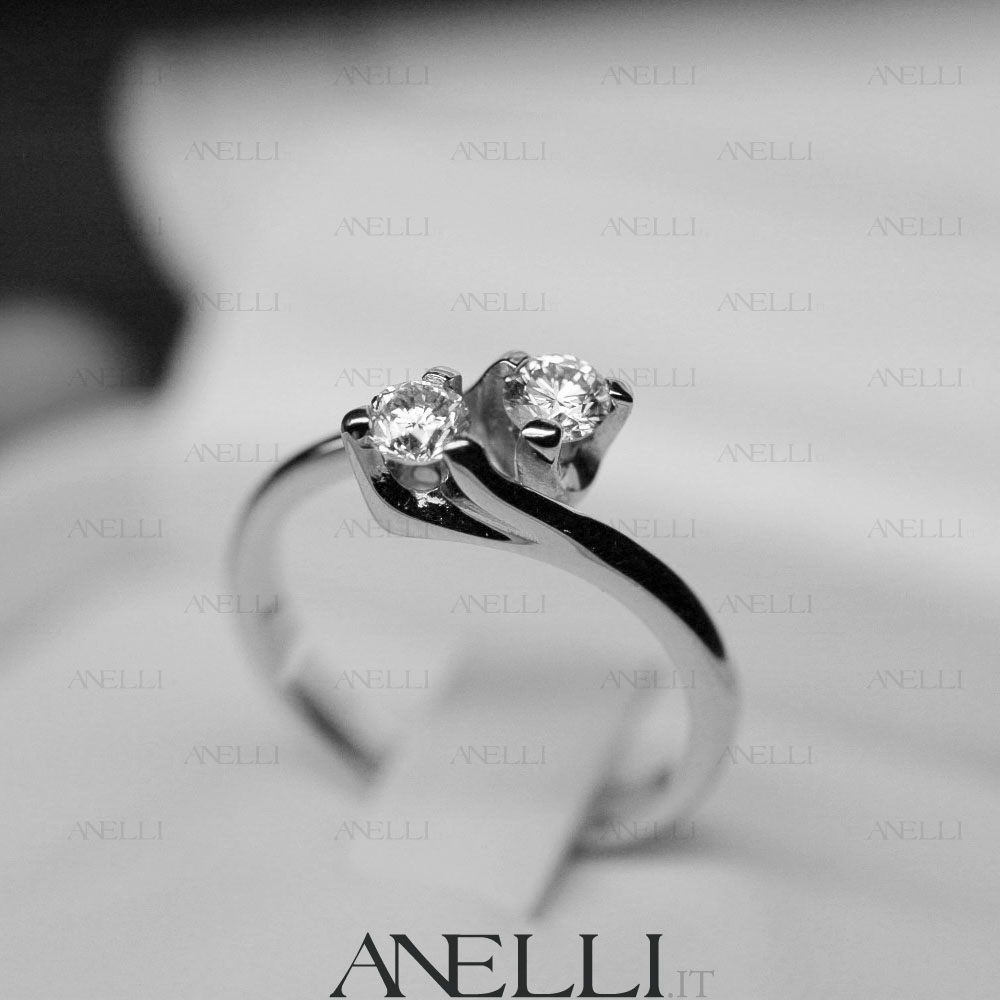 anello-giulietta-e-romeo-da-mezzo-carato-f-vs1-3_1