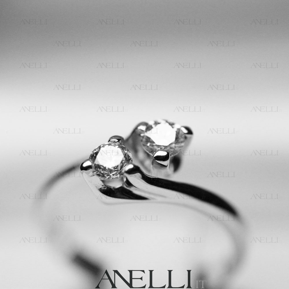 anello-giulietta-e-romeo-da-mezzo-carato-f-vs1-4_1