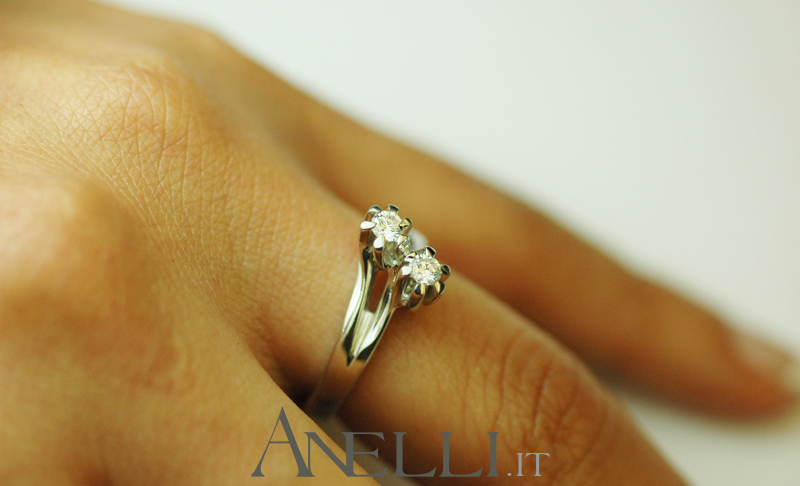 anello-giulietta-e-romeo-o-contrarie-da-0-16-ct-4