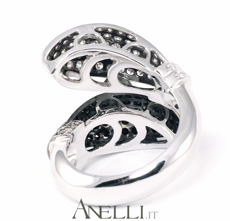 anello-pave-diamanti-bianchi-neri-3