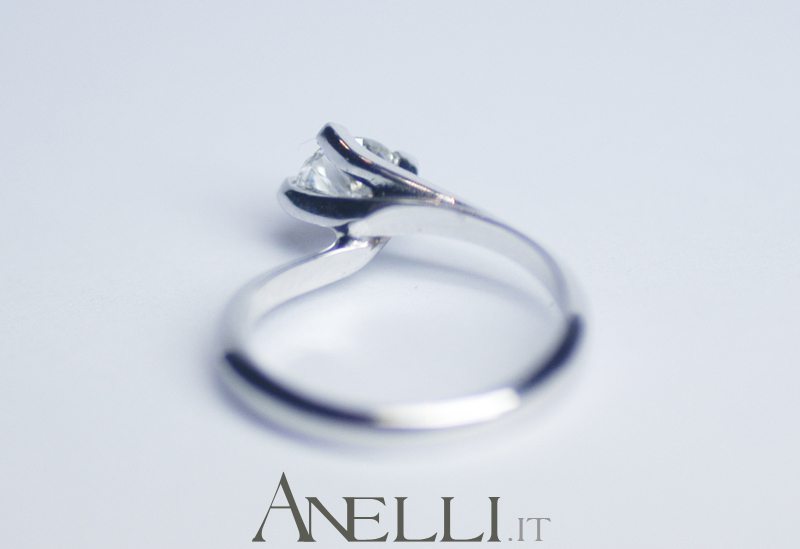anello-solitario-0-70-carati-f-vs1-9
