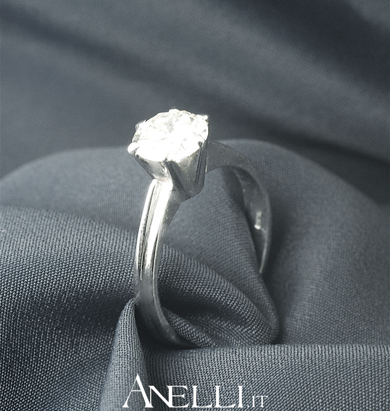 anello-solitario-2-carati-3