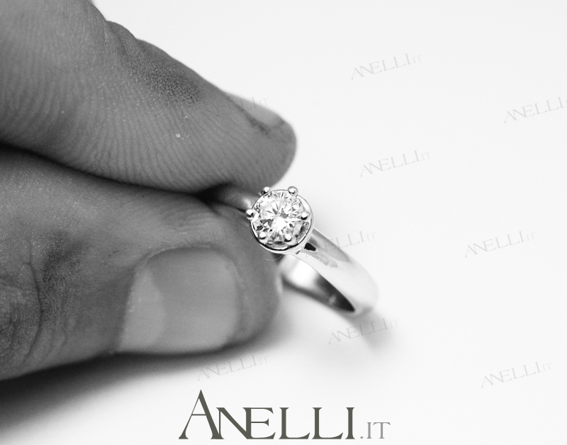 anello-solitario-con-diamante-di-0-32-f-vs1-8