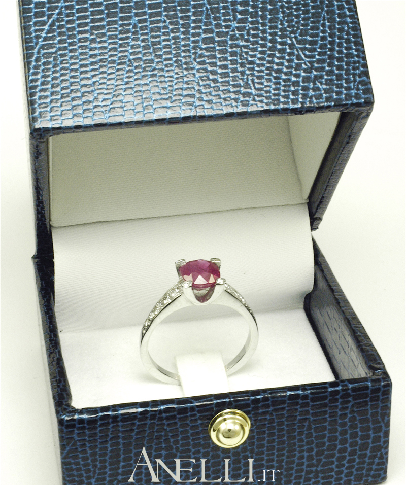 anello-solitario-con-rubino-e-diamanti-3