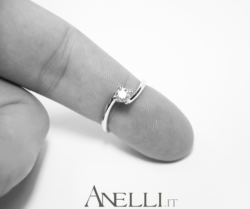 anello-solitario-valentino-0-16-carati-0001