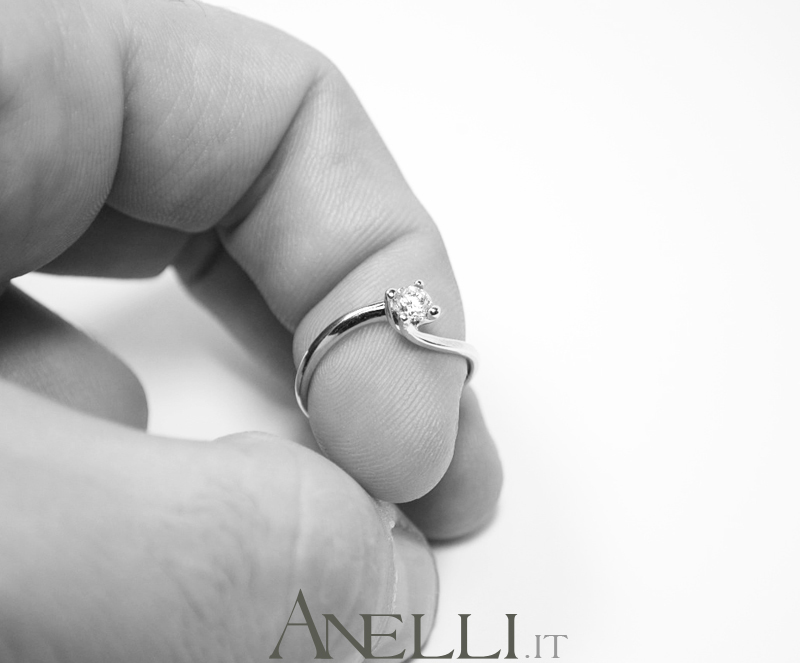 anello-solitario-valentino-0-16-carati-2