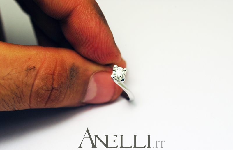 anello-solitario-valentino-0-45-carati-f-vs1-10