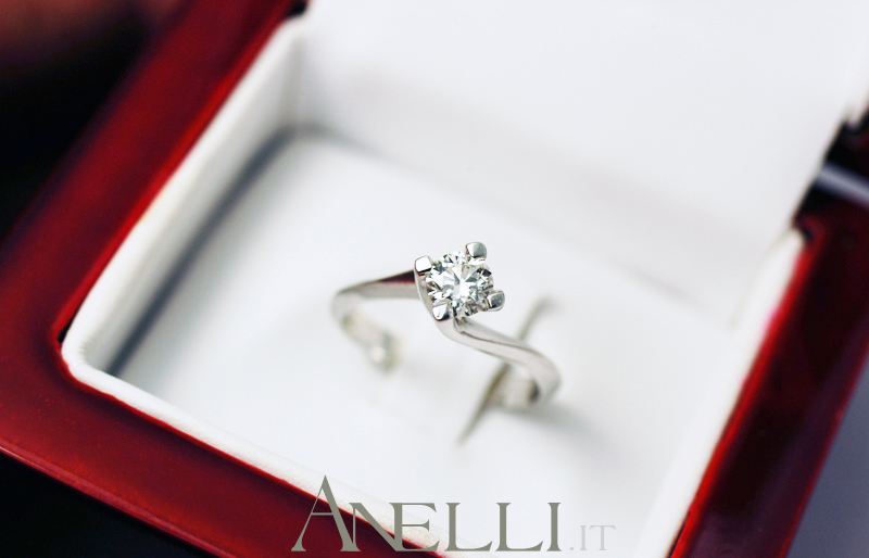 anello-solitario-valentino-0-45-carati-f-vs1-5