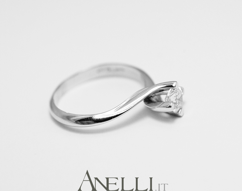 anello-solitario-valentino-0-45-carati-f-vvs1-5