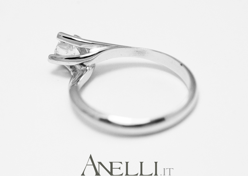 anello-solitario-valentino-0-45-carati-h-vs2-3