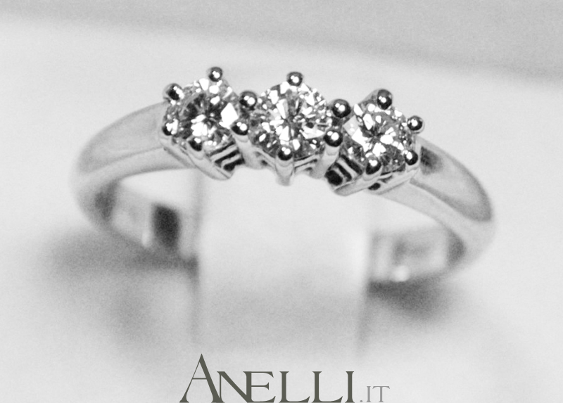 anello-trilogy-0-30-carati-f-vs1-5