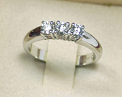 anello-trilogy-0-39-carati-colore-f-purezza-massima-0