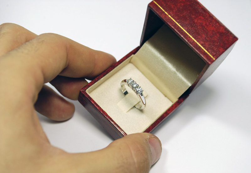 anello-trilogy-0-39-carati-colore-f-purezza-massima-13