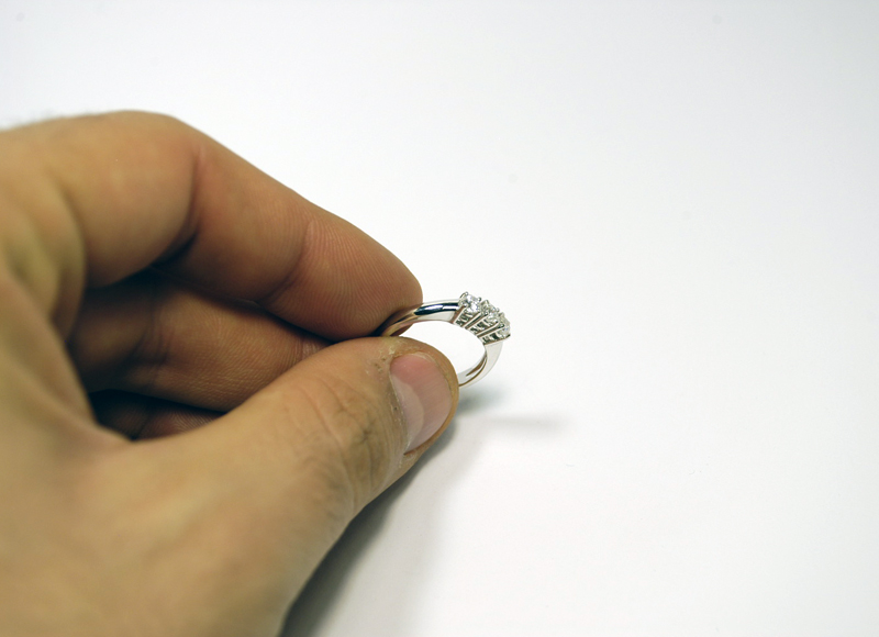 anello-trilogy-0-39-carati-colore-f-purezza-massima-6