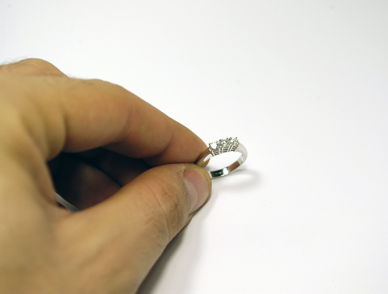 anello-trilogy-0-39-carati-colore-f-purezza-massima-7