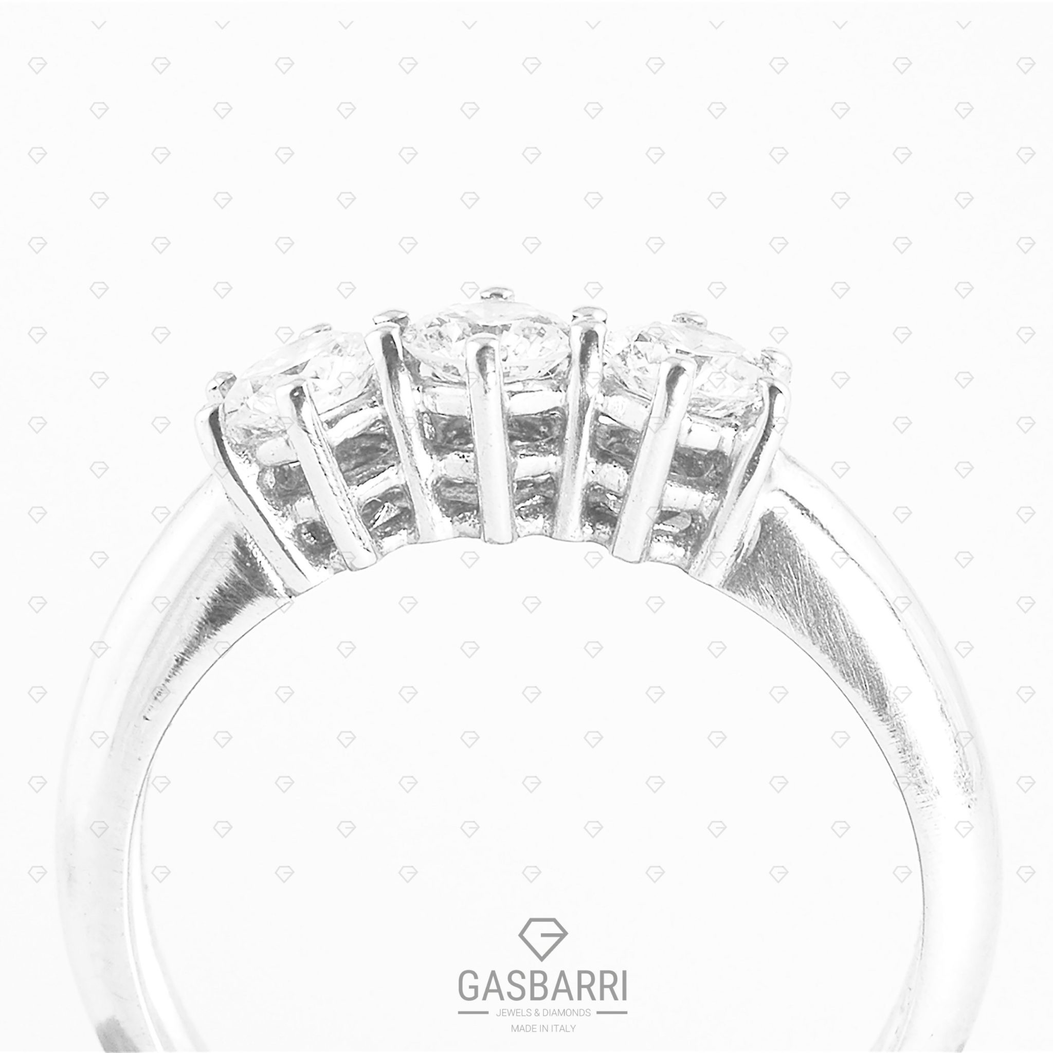 anello-trilogy-0-51-carati-f-vvs1-5