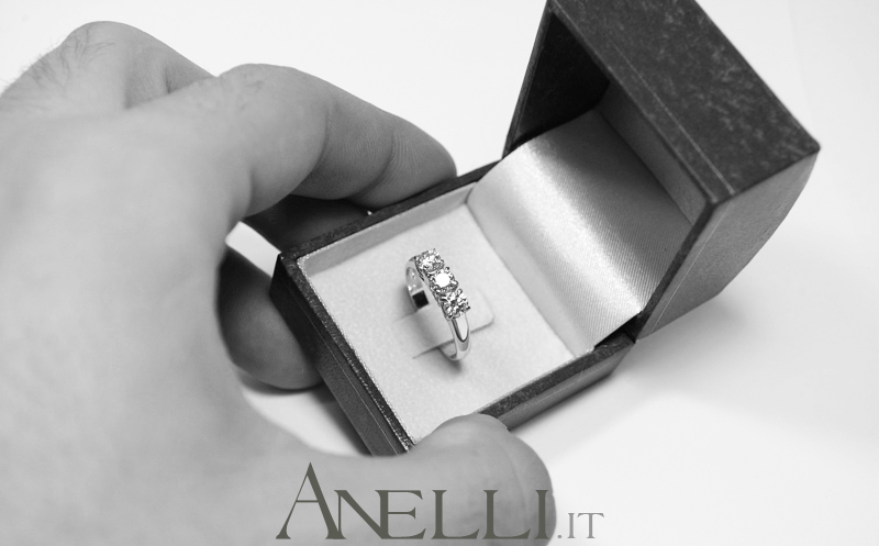 anello-trilogy-0-54-carati-colore-f-purezza-vvs1-10