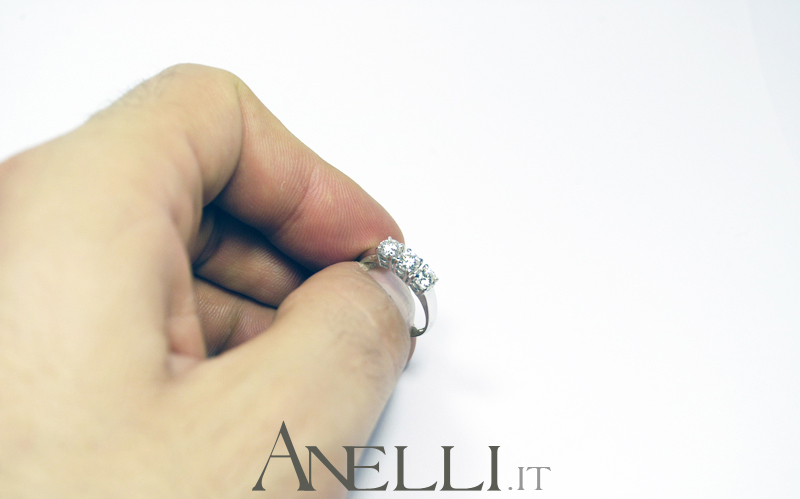 anello-trilogy-0-54-carati-colore-f-purezza-vvs1-4