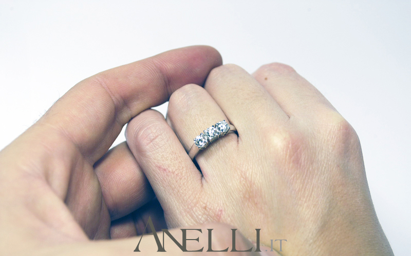 anello-trilogy-0-54-carati-colore-f-purezza-vvs1-7