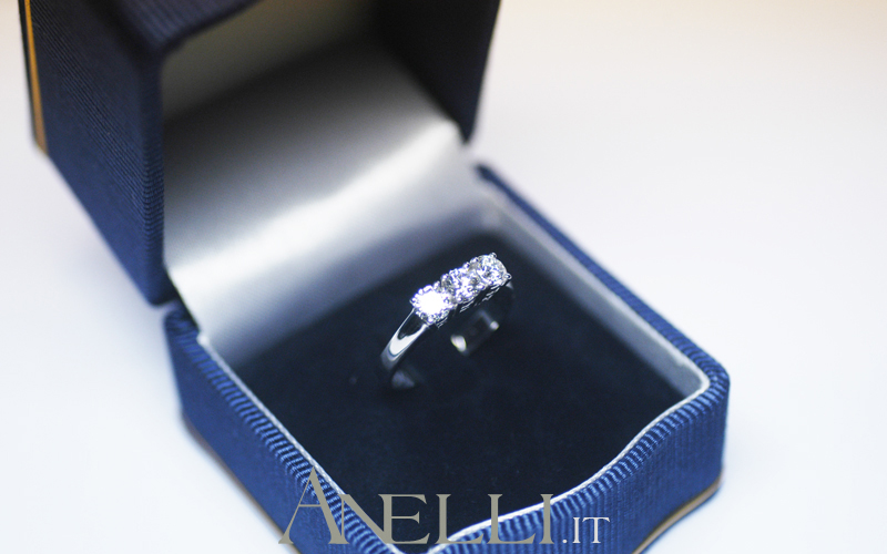 anello-trilogy-0-54-carati-g-vs1-2