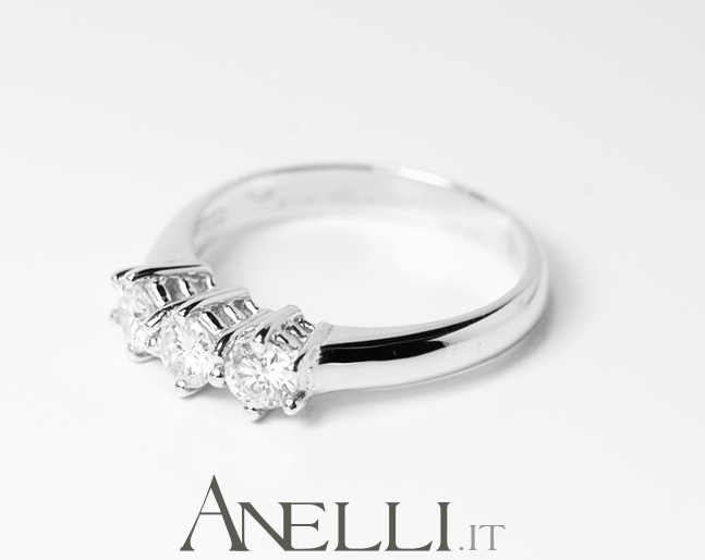 anello-trilogy-0-66-carati-f-if-2