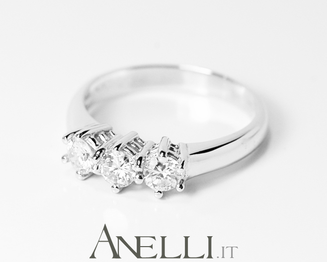 anello-trilogy-0-66-carati-f-if-4
