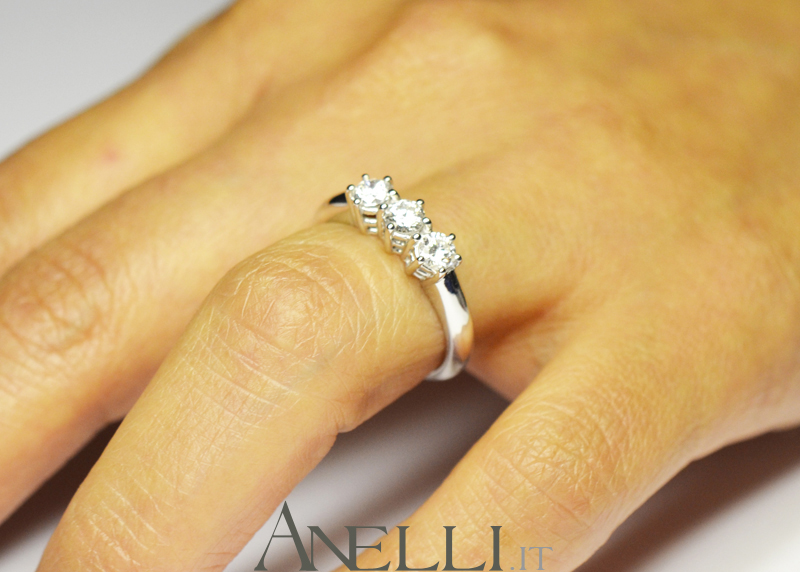 anello-trilogy-0-75-carati-diamanti-colore-d-purezza-if2