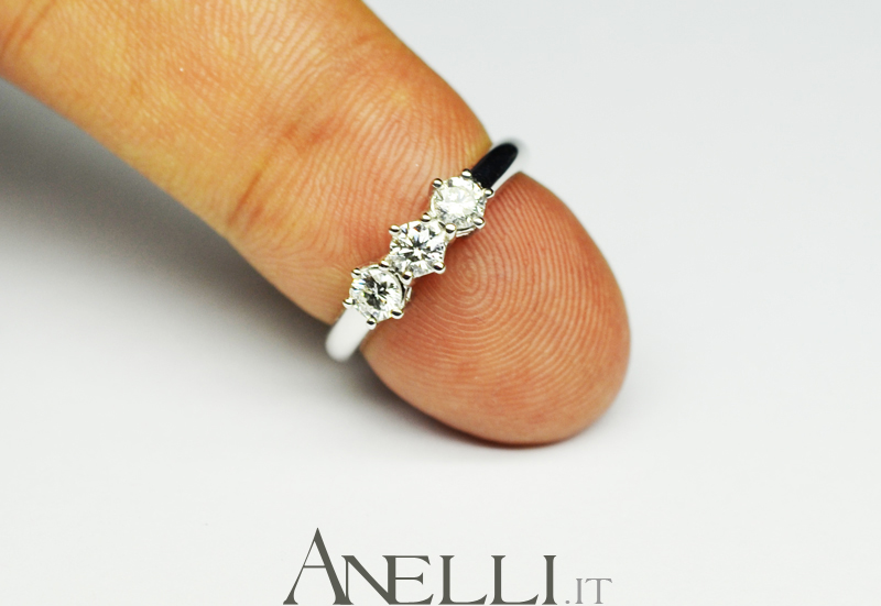 anello-trilogy-0-75-carati-diamanti-colore-d-purezza-if4