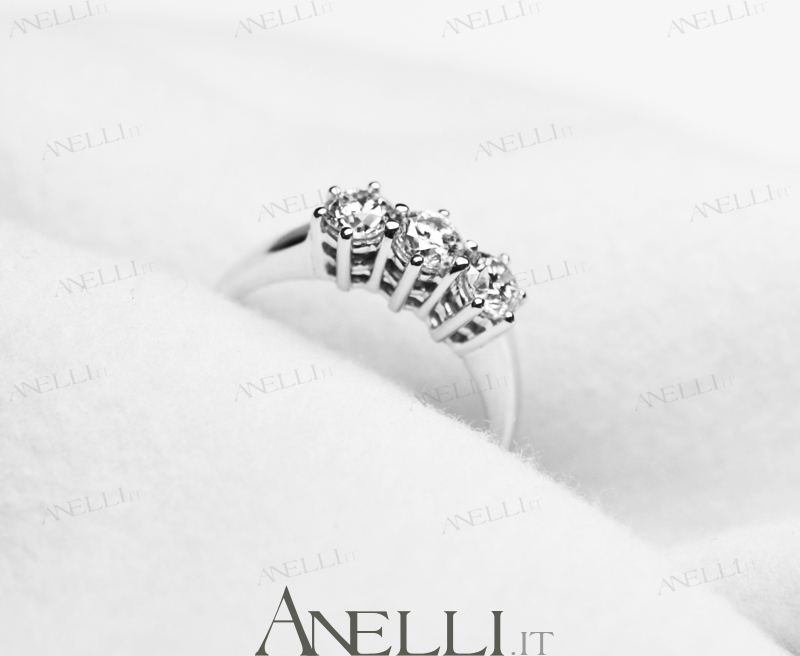 anello-trilogy-0-84-ct-d-vs1-3