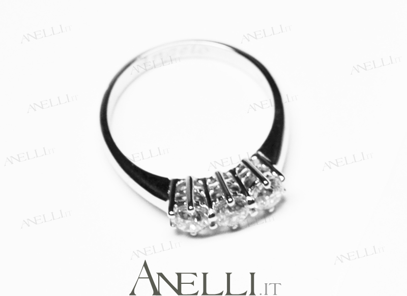 anello-trilogy-0-84-ct-d-vs1-5