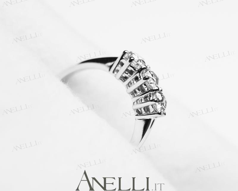 anello-trilogy-0-84-ct-d-vs1-6