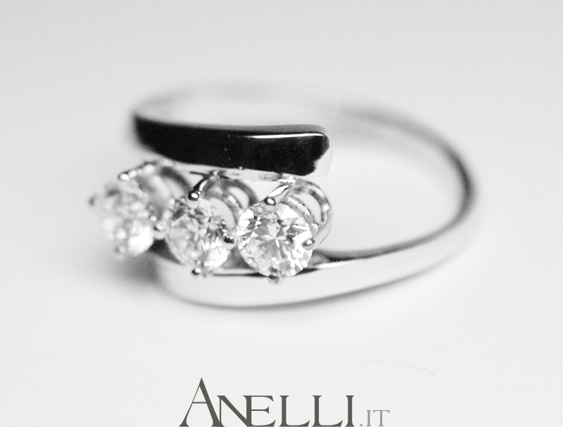 anello-trilogy-0-90-carati-g-vs1-8